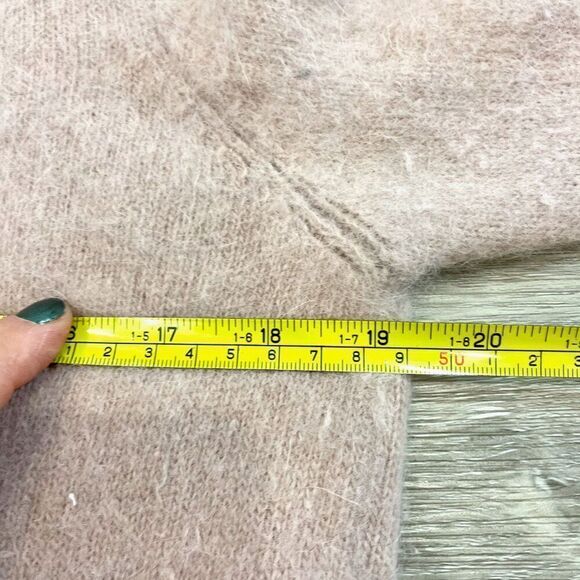 Amore Pink Angora Rabbit Hair Soft Sweater Relaxed fit Mock neck sz M - Picture 4 of 6